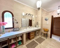 Revente - Villa -
Villamartin - Costa Blanca