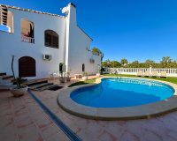 Revente - Villa -
Villamartin - Costa Blanca