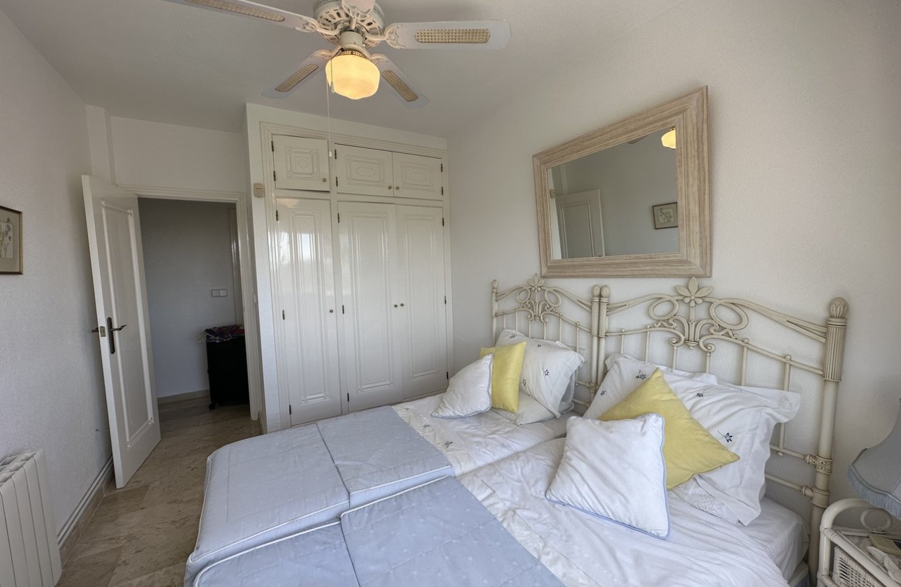 Revente - Villa -
Villamartin - Costa Blanca