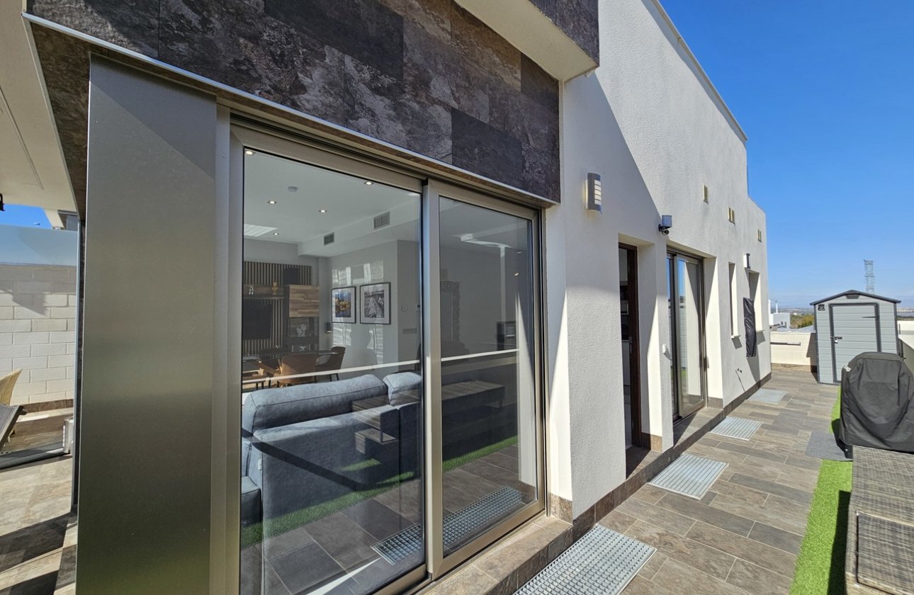 Revente - Villa -
Villamartin - Costa Blanca