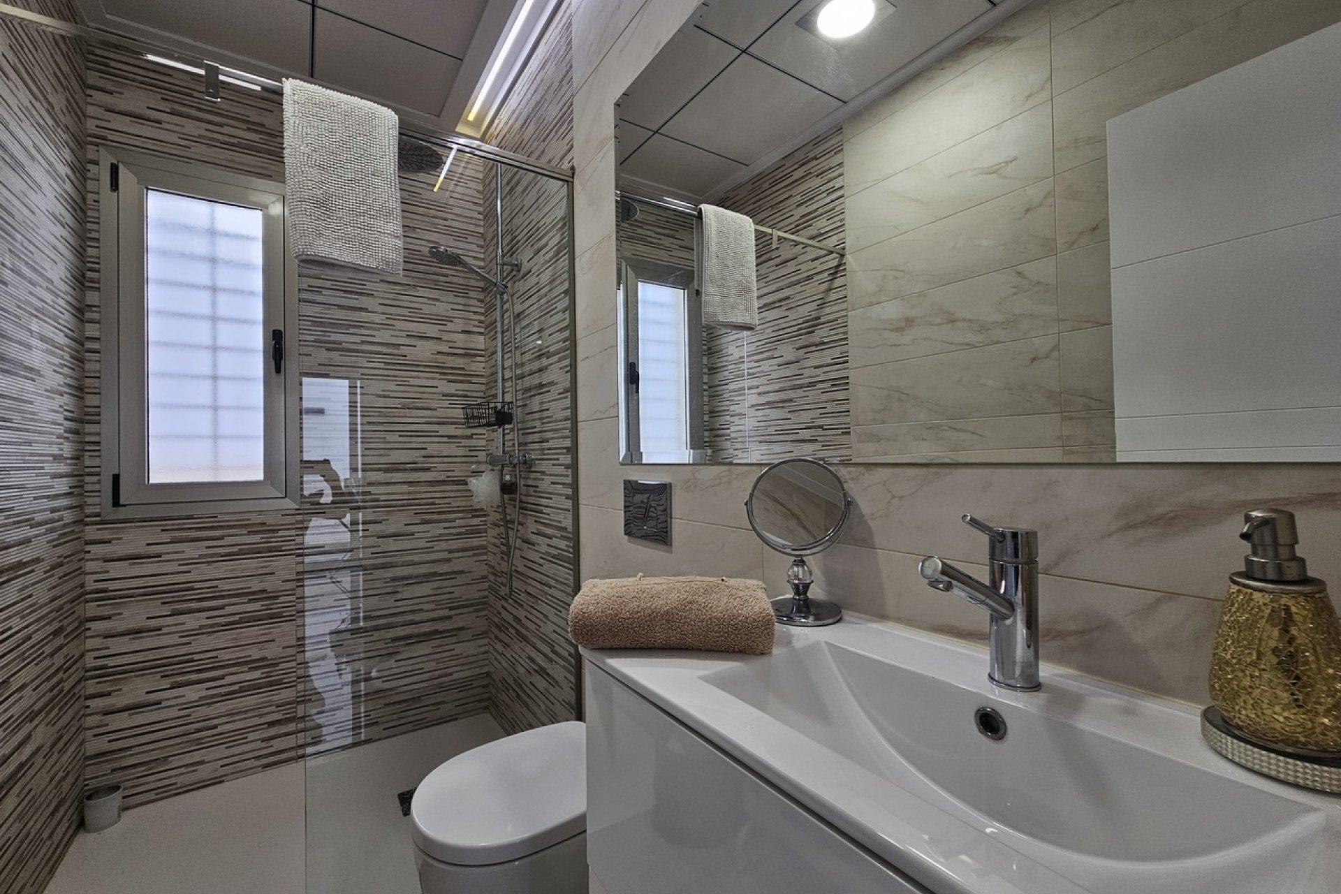 Revente - Villa -
Villamartin - Costa Blanca