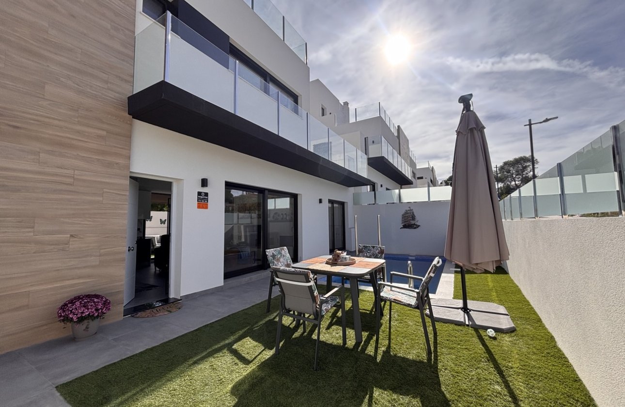 Revente - Villa -
Villamartin - Costa Blanca