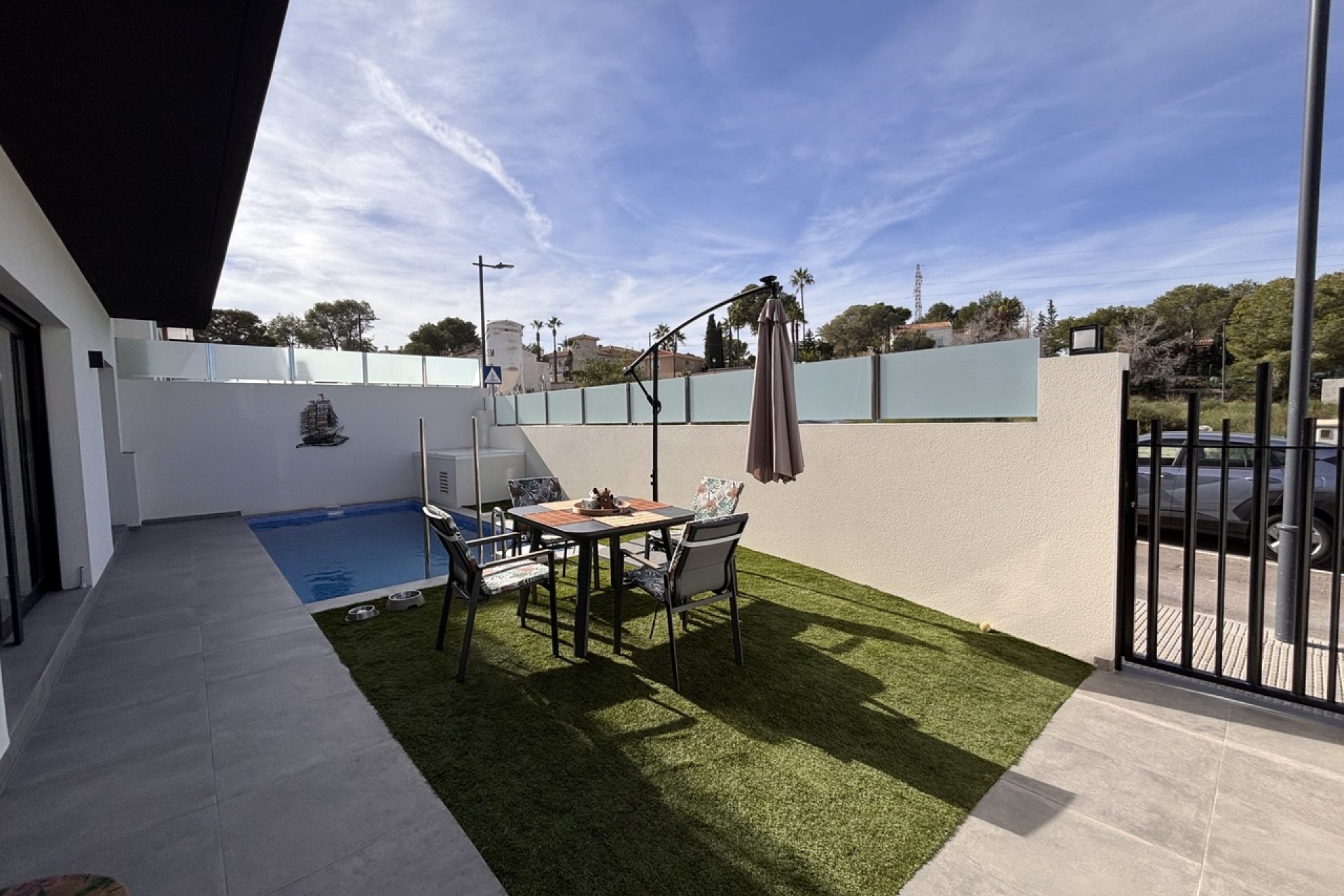 Revente - Villa -
Villamartin - Costa Blanca