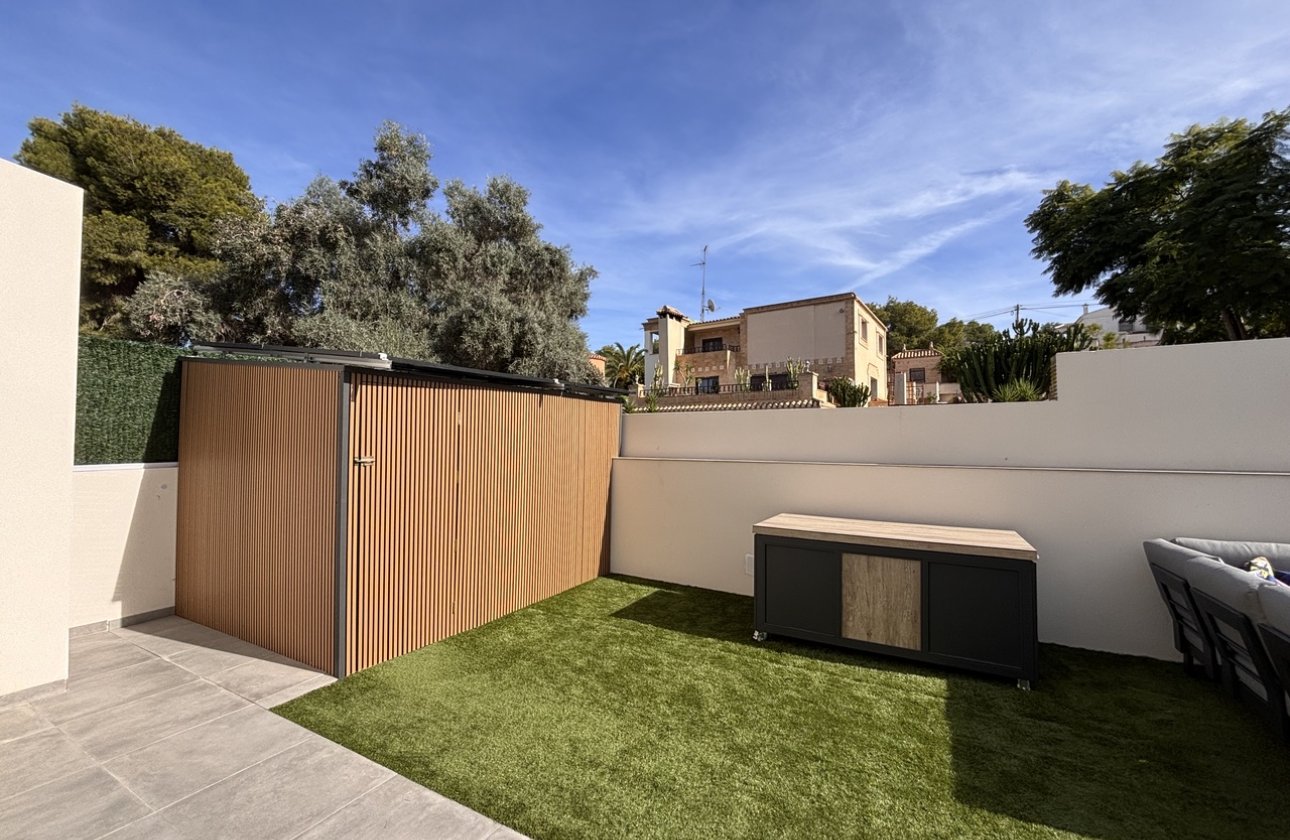 Revente - Villa -
Villamartin - Costa Blanca