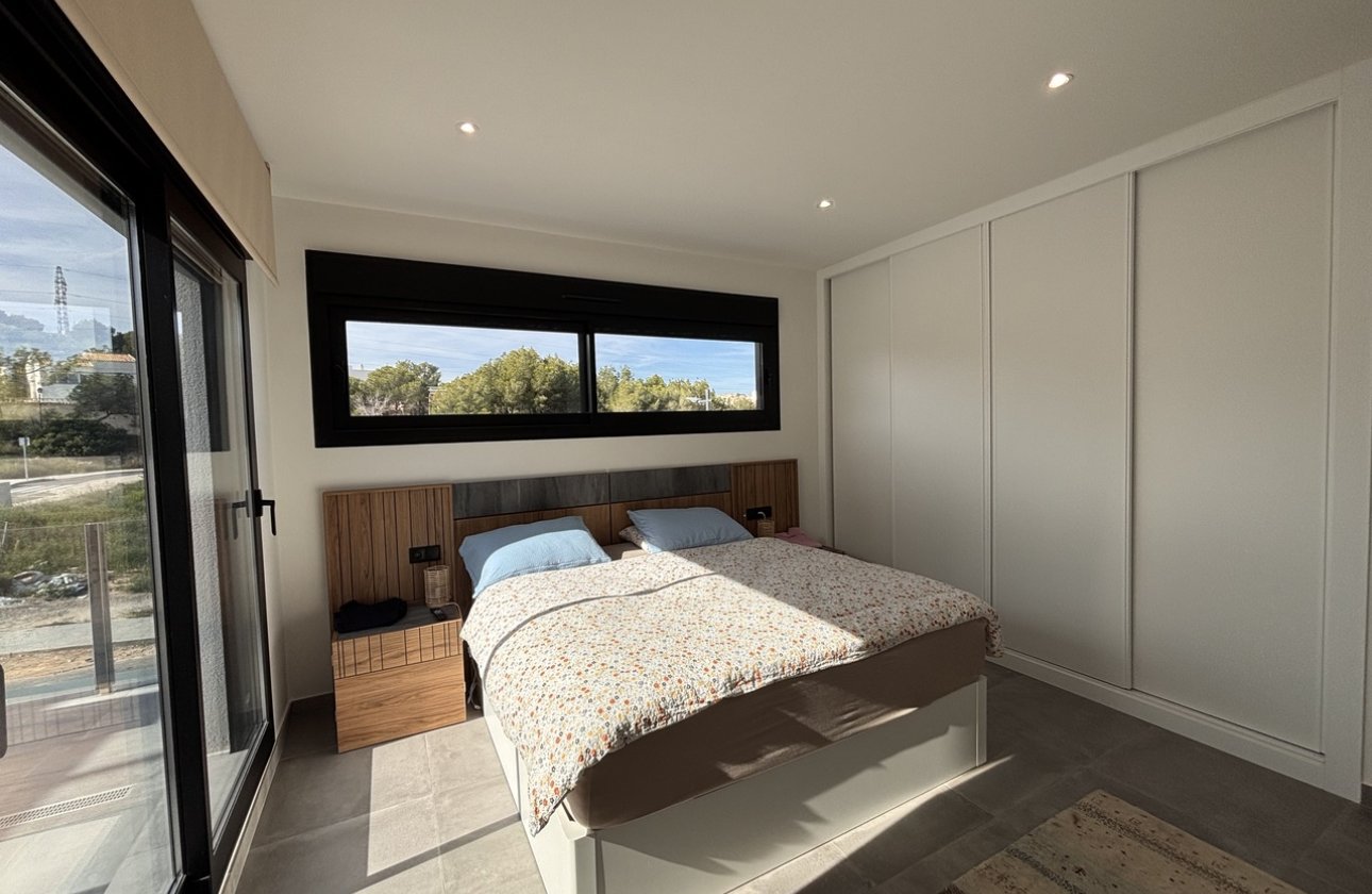 Revente - Villa -
Villamartin - Costa Blanca