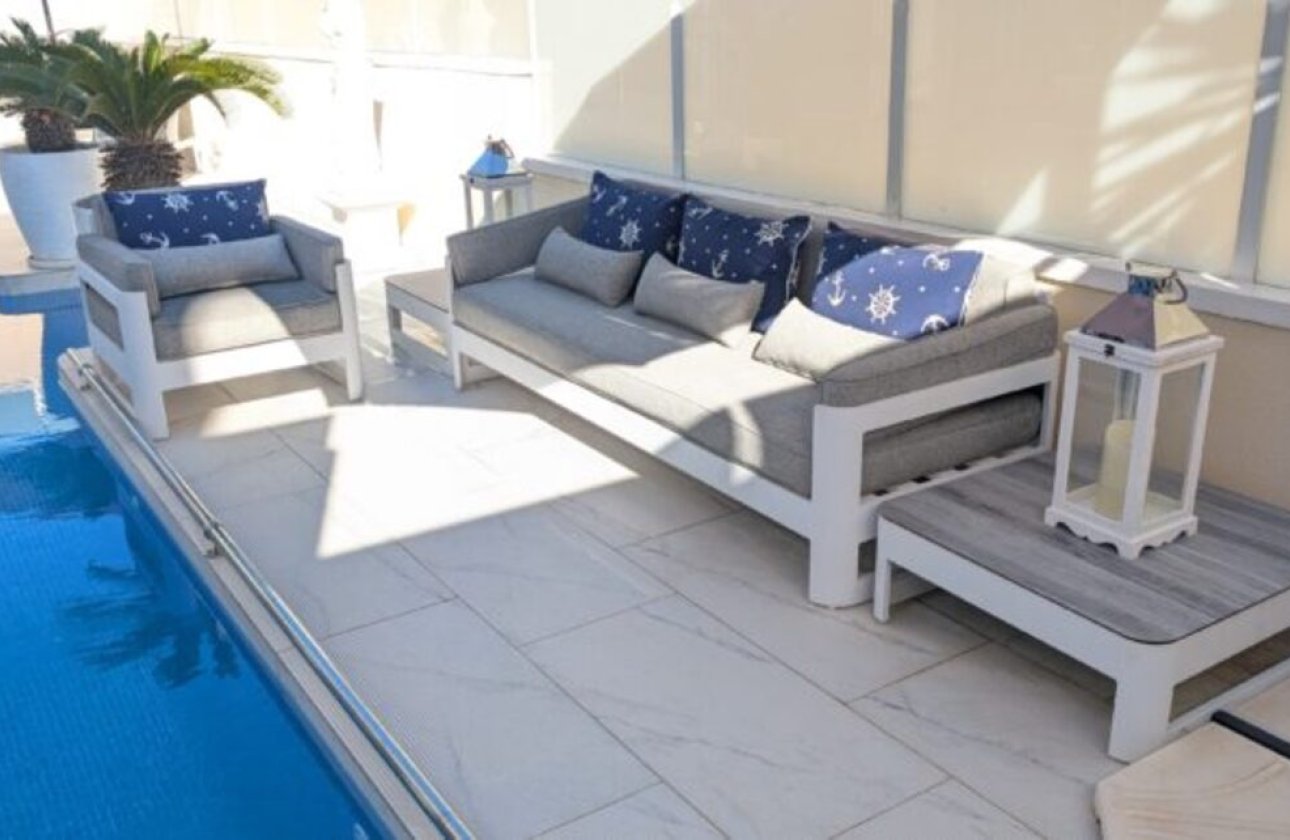 Revente - Villa -
Villamartin - Costa Blanca