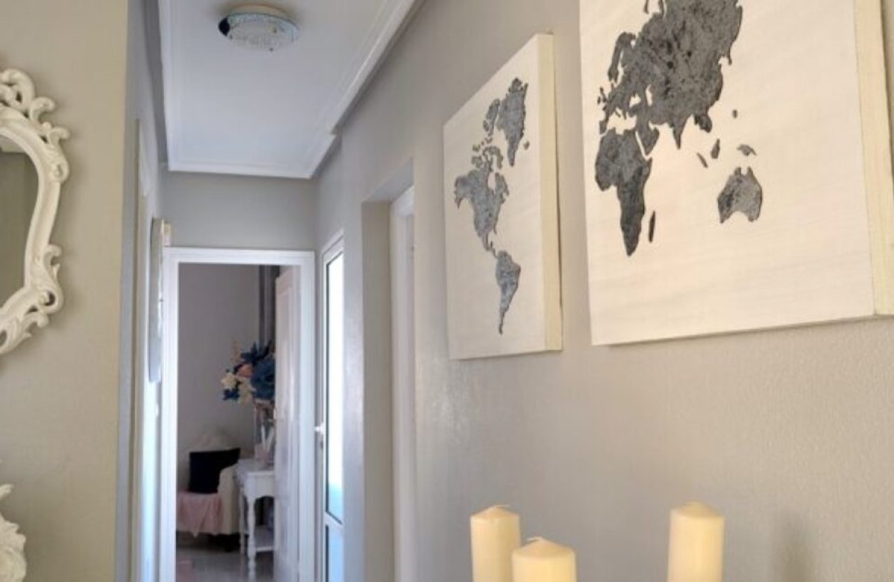 Revente - Villa -
Villamartin - Costa Blanca