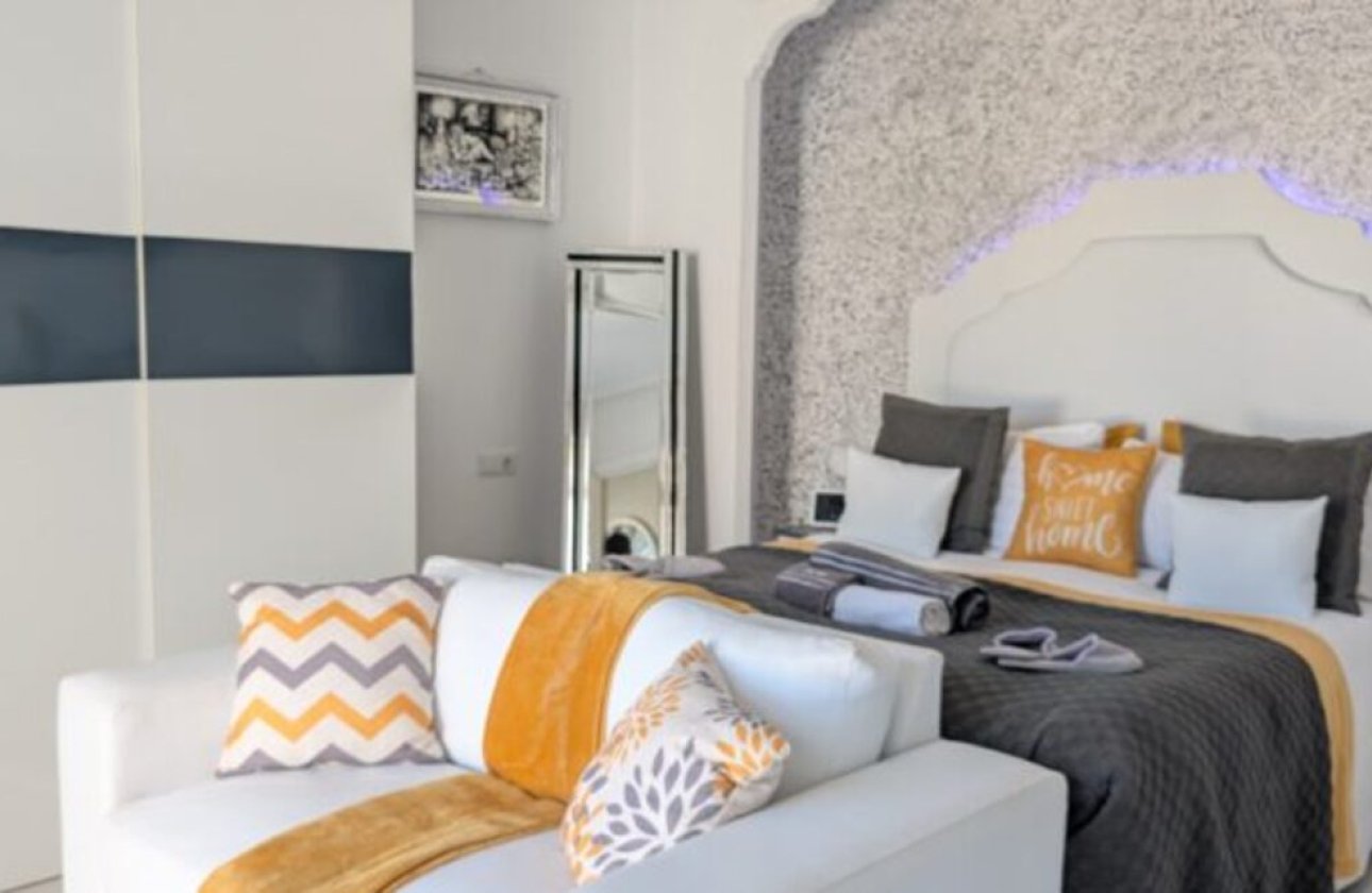 Revente - Villa -
Villamartin - Costa Blanca