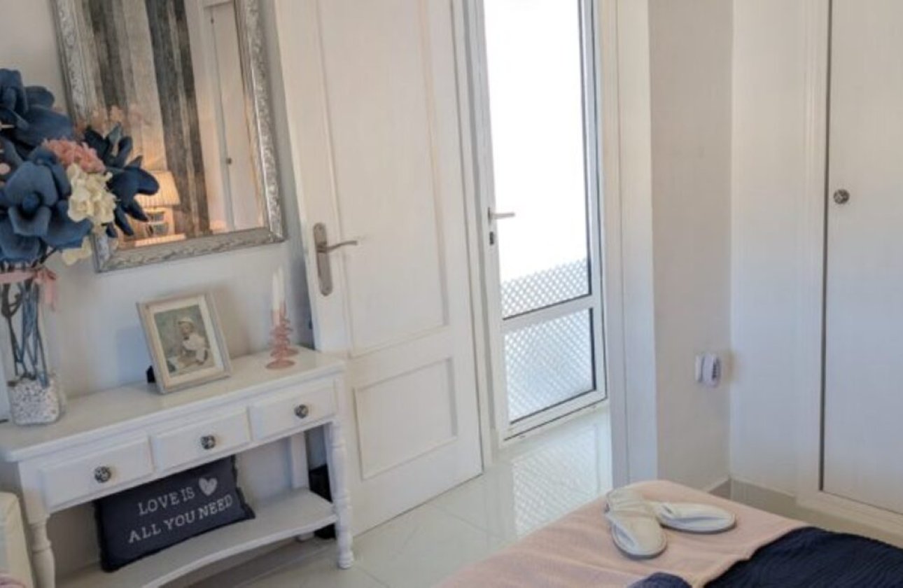 Revente - Villa -
Villamartin - Costa Blanca