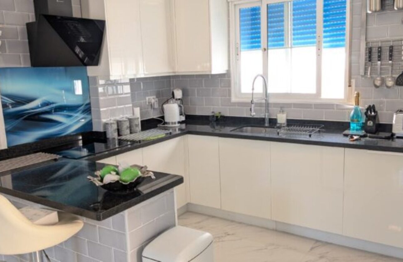 Revente - Villa -
Villamartin - Costa Blanca