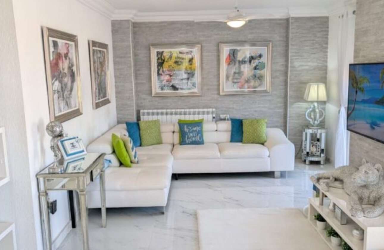 Revente - Villa -
Villamartin - Costa Blanca