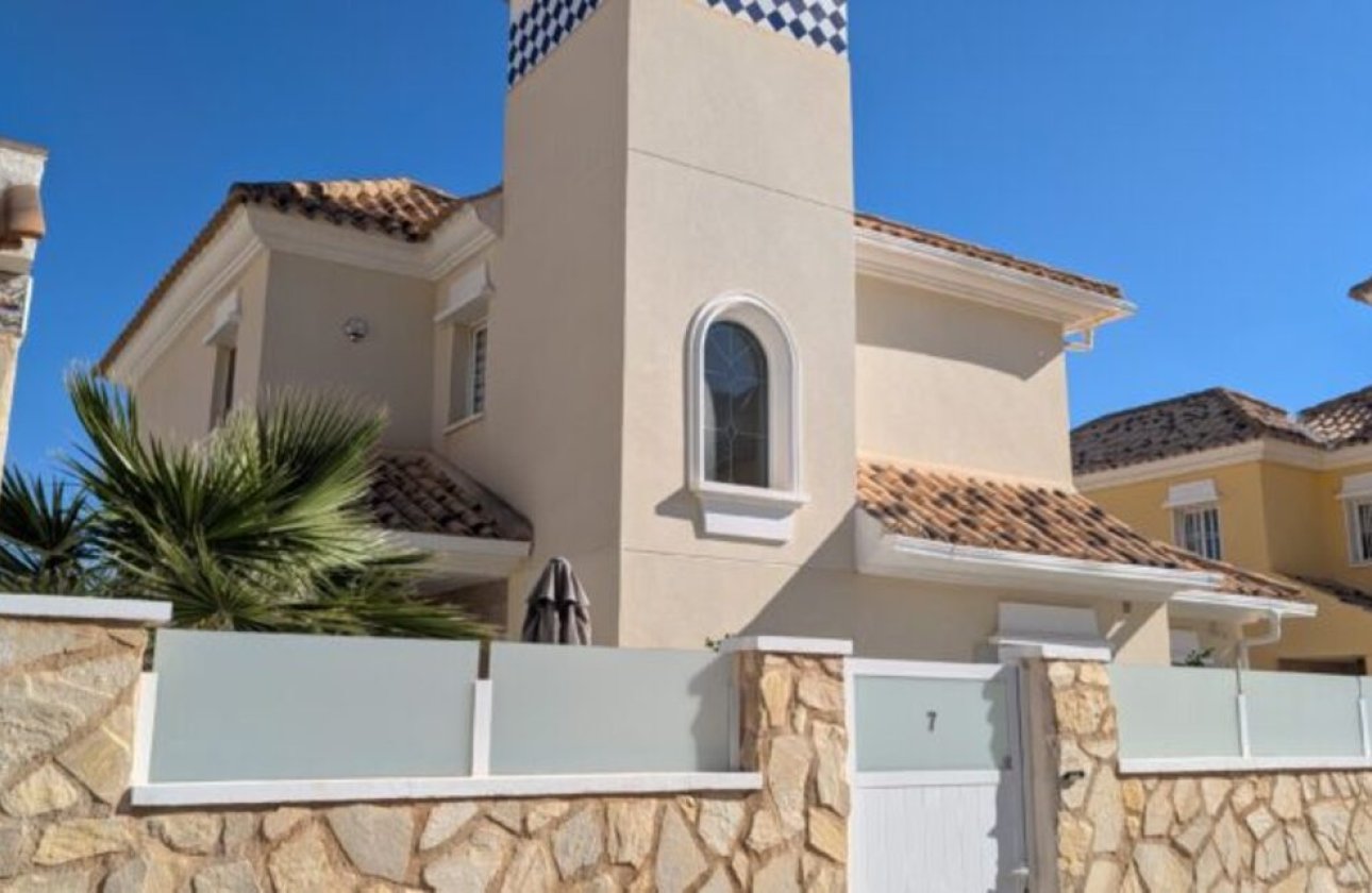 Revente - Villa -
Villamartin - Costa Blanca