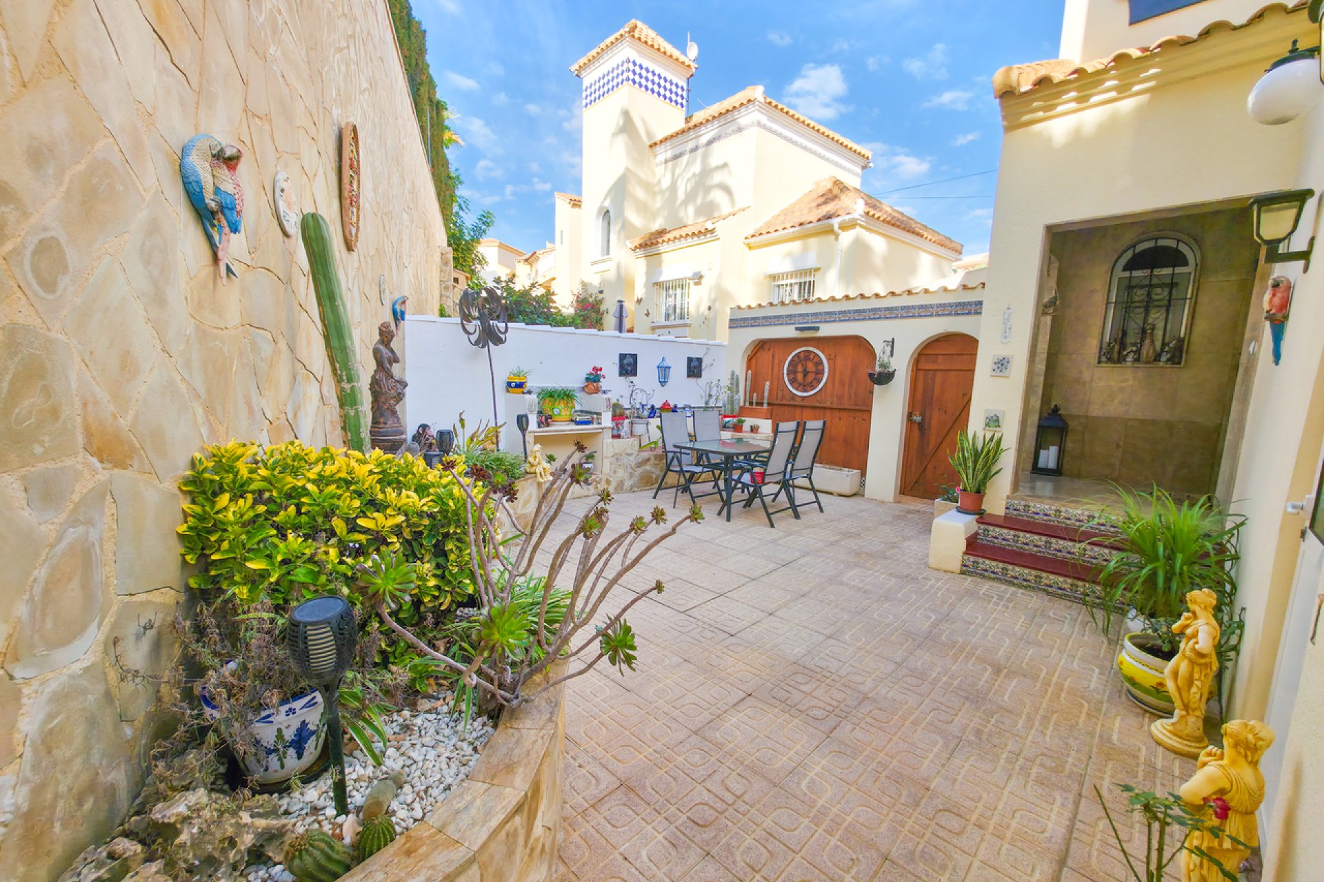 Revente - Villa -
Villamartin - Costa Blanca