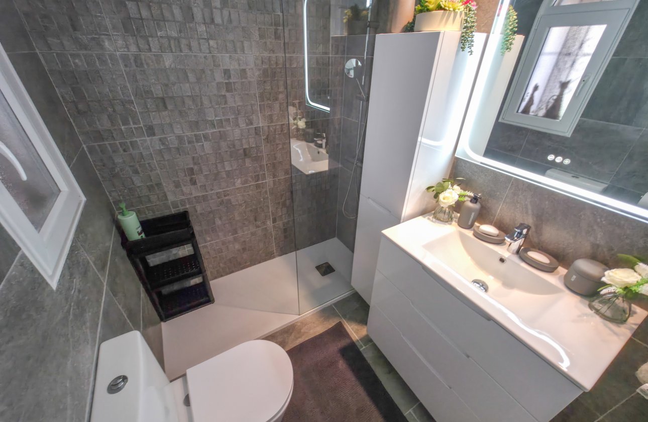 Revente - Villa -
Villamartin - Costa Blanca