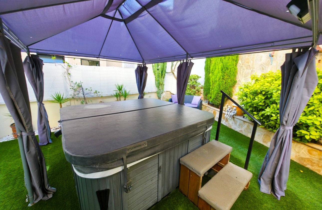 Revente - Villa -
Villamartin - Costa Blanca