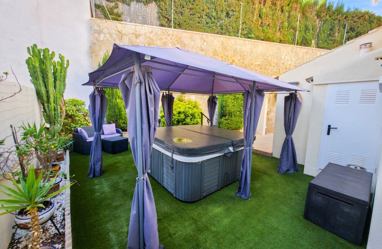 Revente - Villa -
Villamartin - Costa Blanca