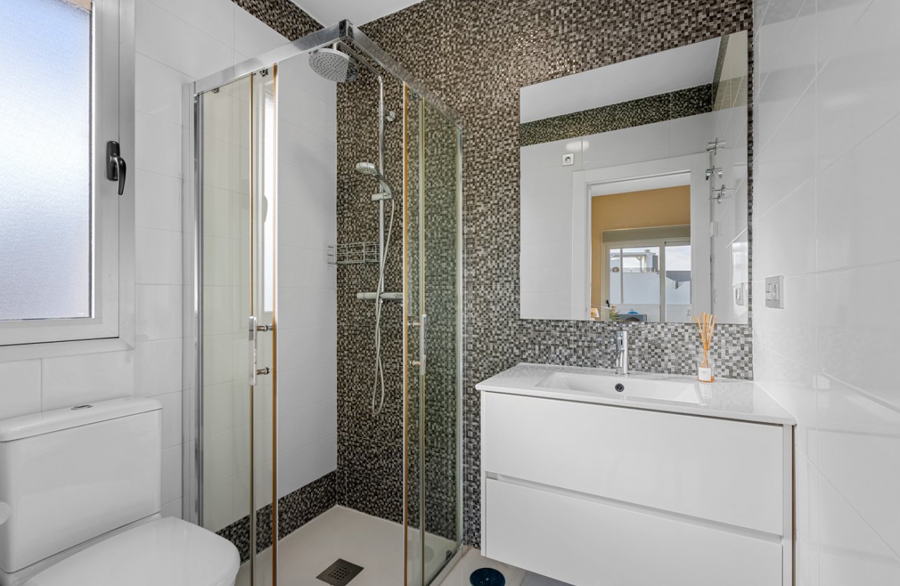 Revente - Villa -
Villamartin - Costa Blanca