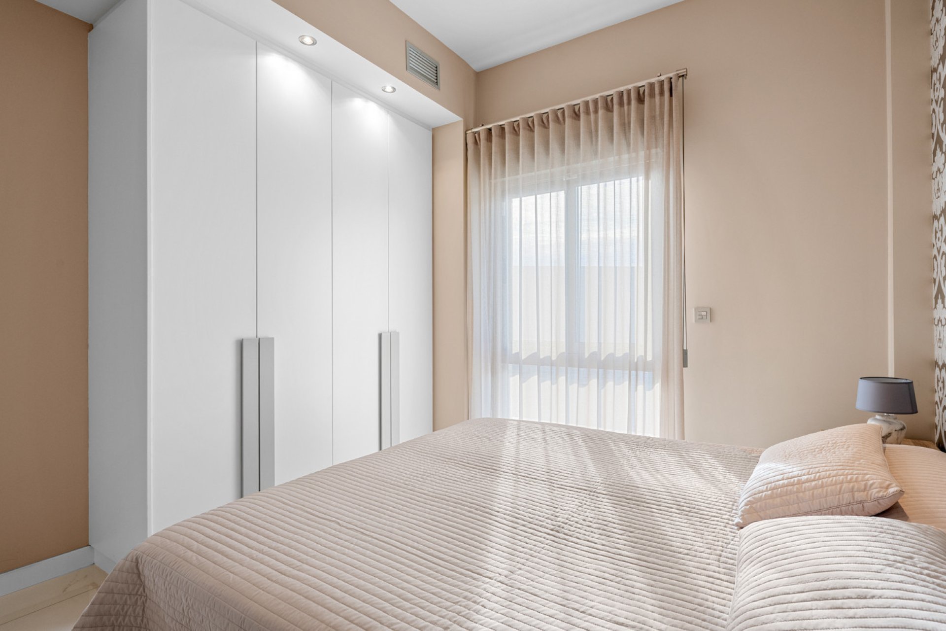 Revente - Villa -
Villamartin - Costa Blanca