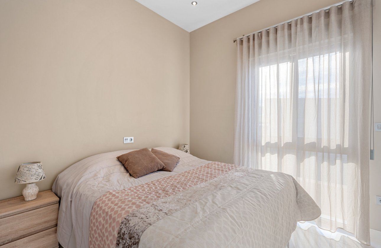 Revente - Villa -
Villamartin - Costa Blanca