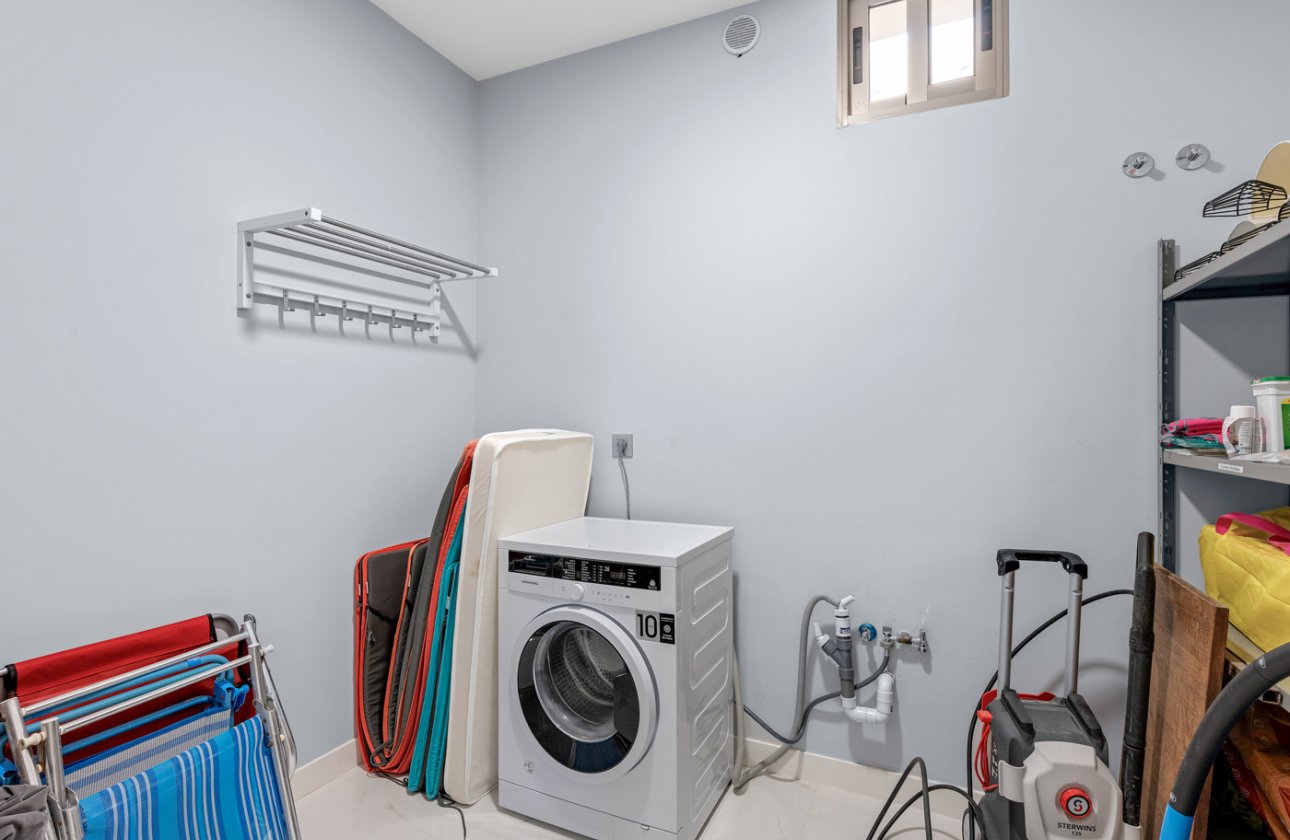 Revente - Villa -
Villamartin - Costa Blanca