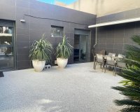 Revente - Villa -
Villamartin - Costa Blanca