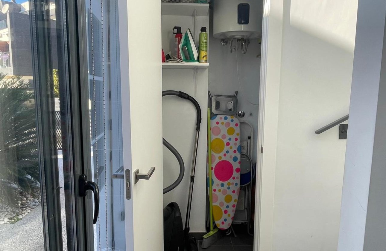 Revente - Villa -
Villamartin - Costa Blanca