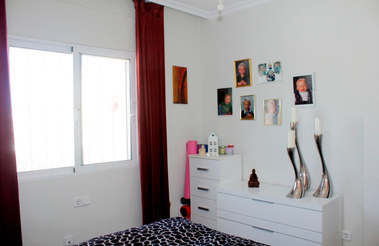 Revente - Villa -
Villamartin - Costa Blanca