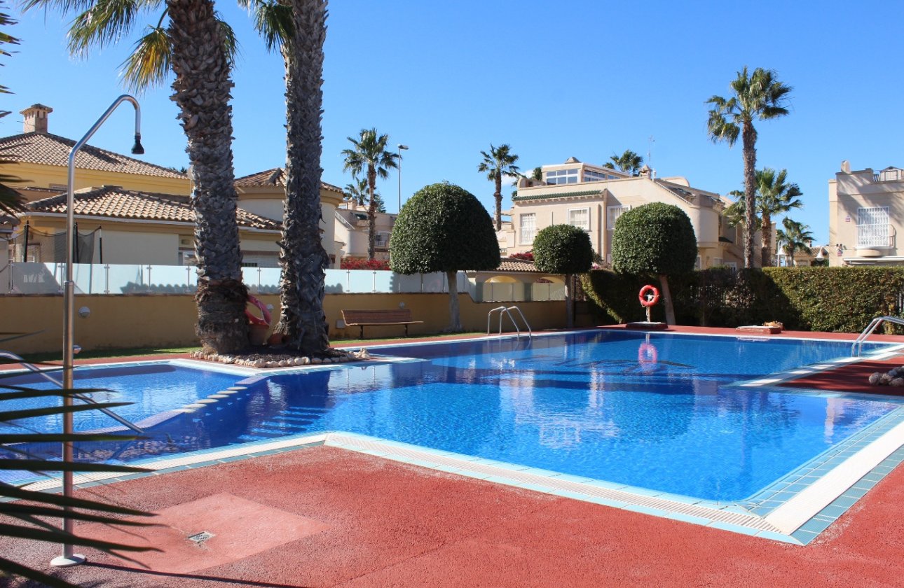 Revente - Villa -
Villamartin - Costa Blanca
