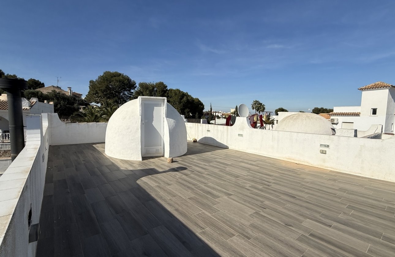 Revente - Villa -
Villamartin - Costa Blanca