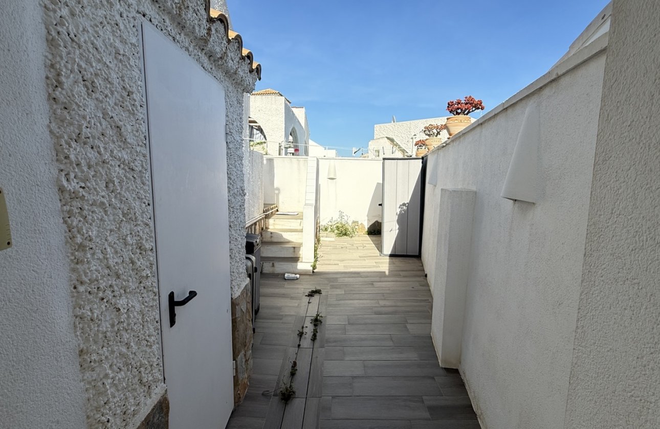 Revente - Villa -
Villamartin - Costa Blanca