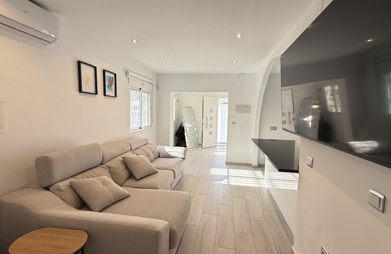 Revente - Villa -
Villamartin - Costa Blanca