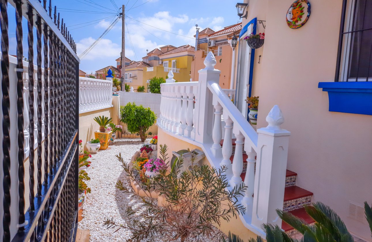 Revente - Villa -
Villamartin - Costa Blanca