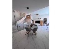 Revente - Villa -
Villamartin - Costa Blanca