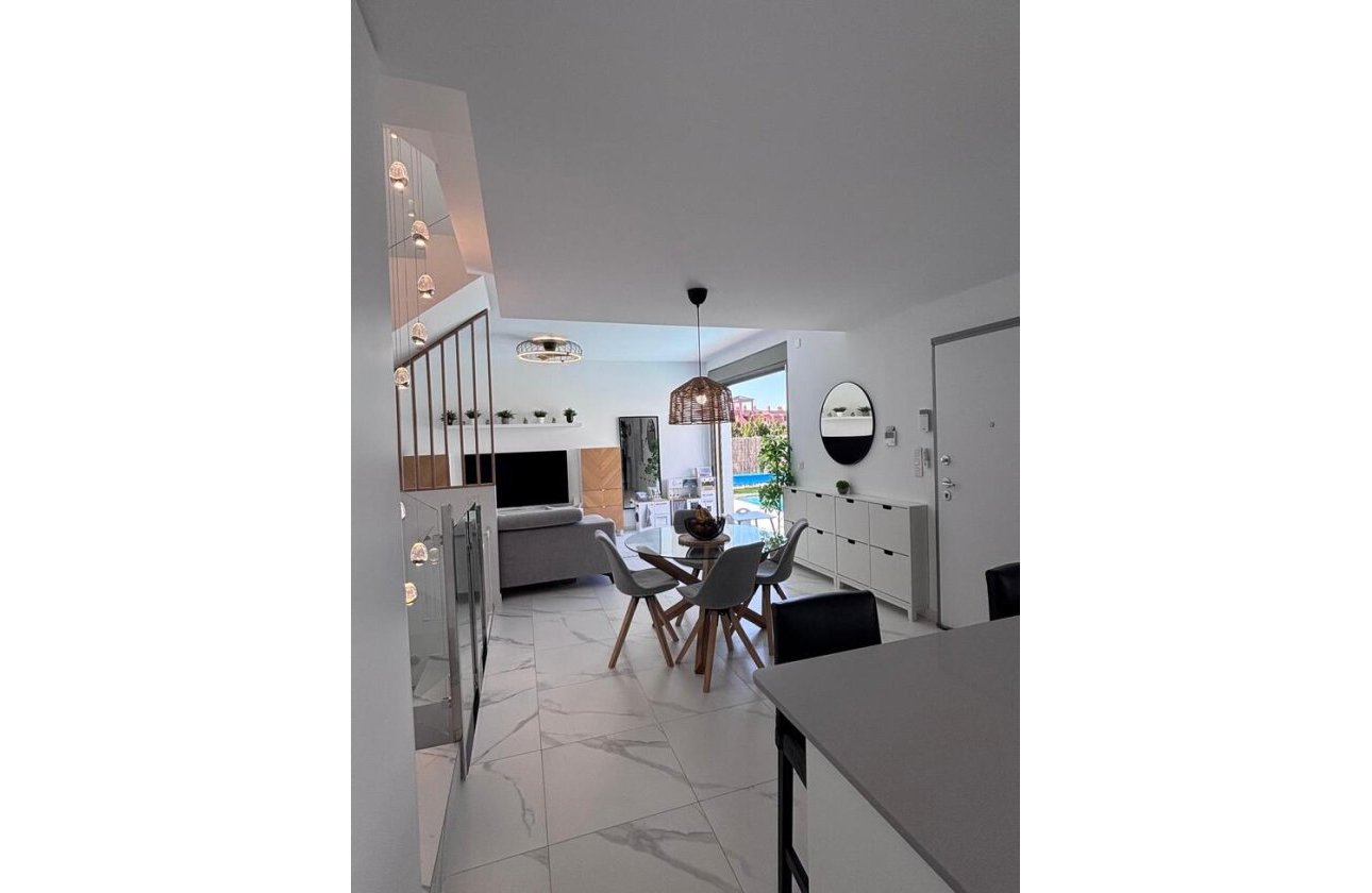 Revente - Villa -
Villamartin - Costa Blanca