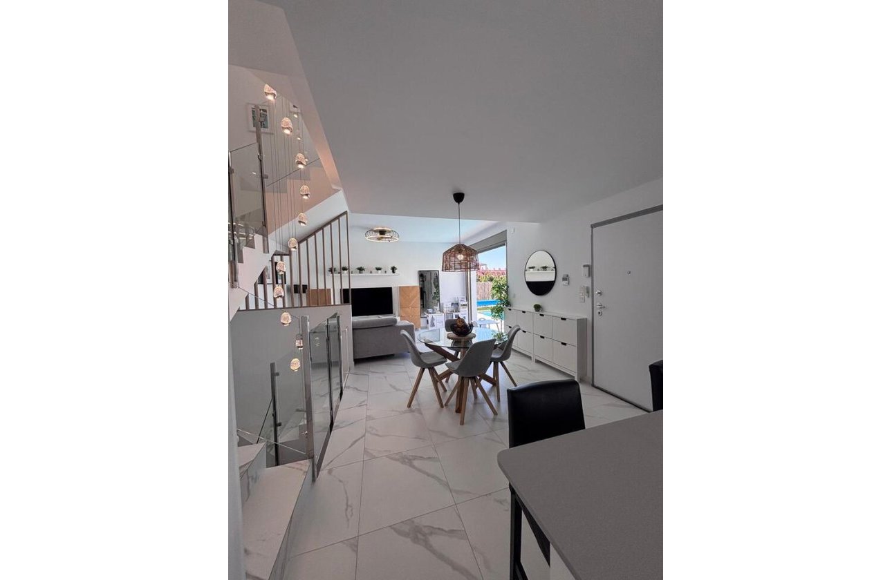 Revente - Villa -
Villamartin - Costa Blanca