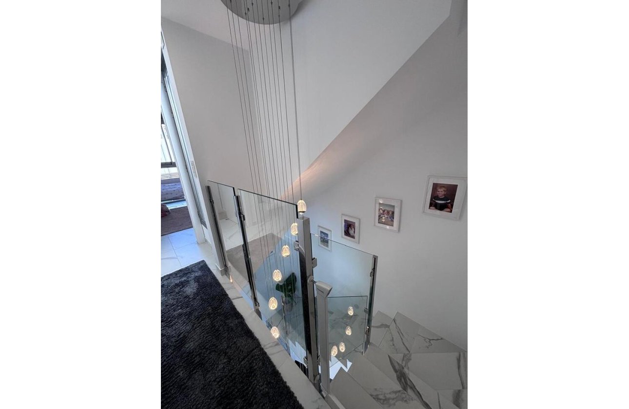 Revente - Villa -
Villamartin - Costa Blanca