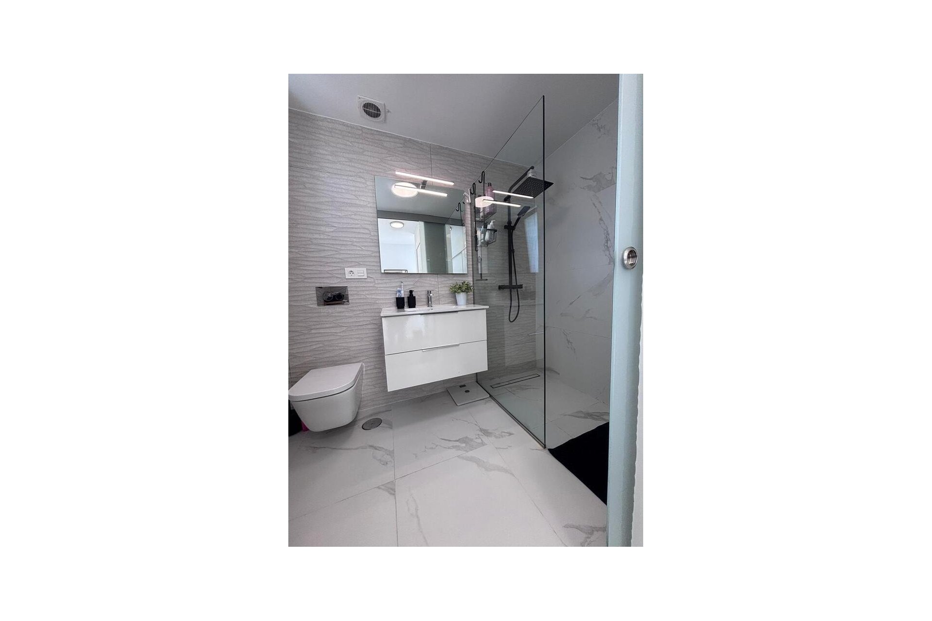 Revente - Villa -
Villamartin - Costa Blanca