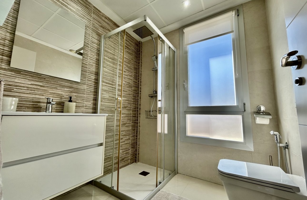 Revente - Villa -
Villamartin - Costa Blanca