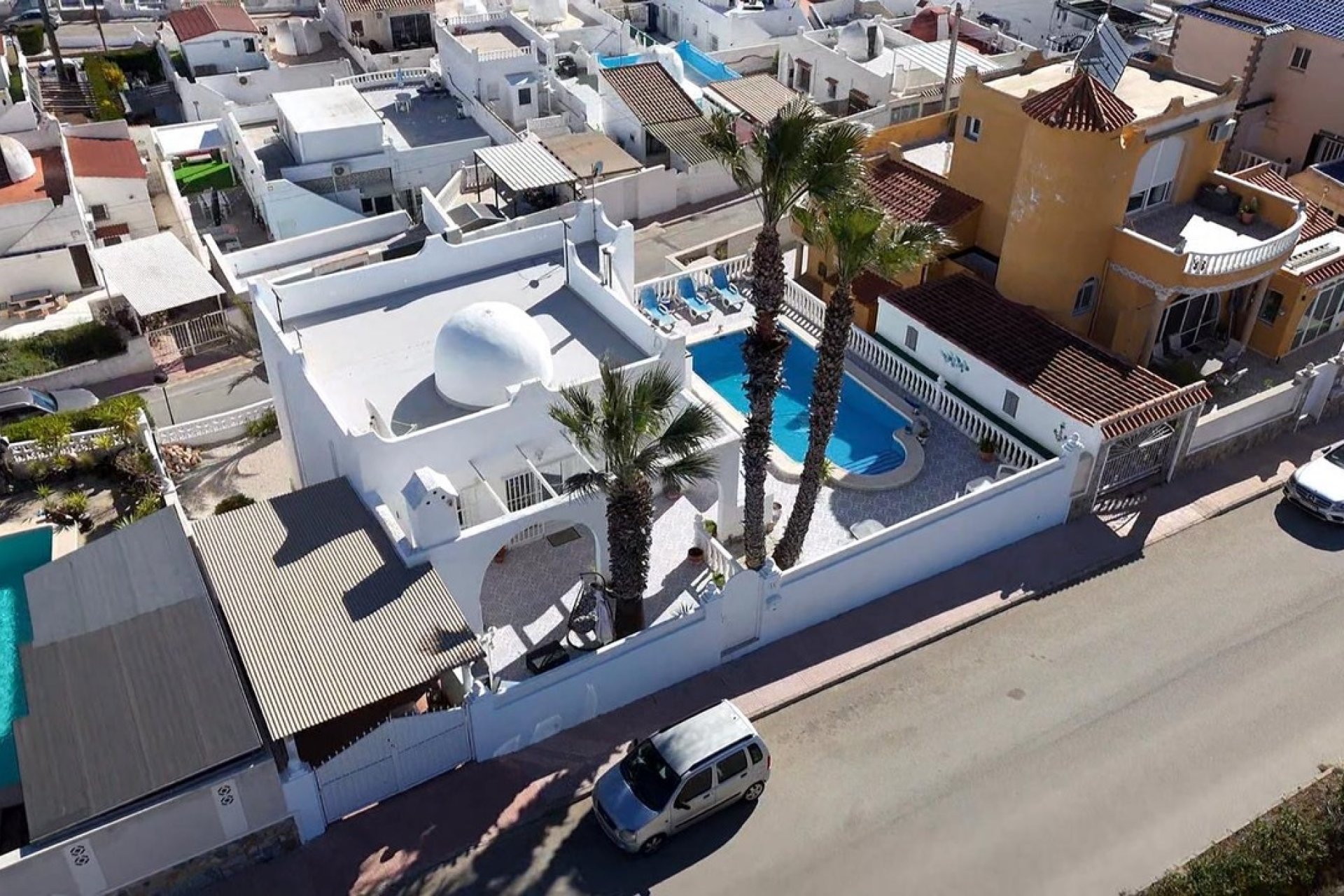 Revente - Villa -
Villamartin - Costa Blanca