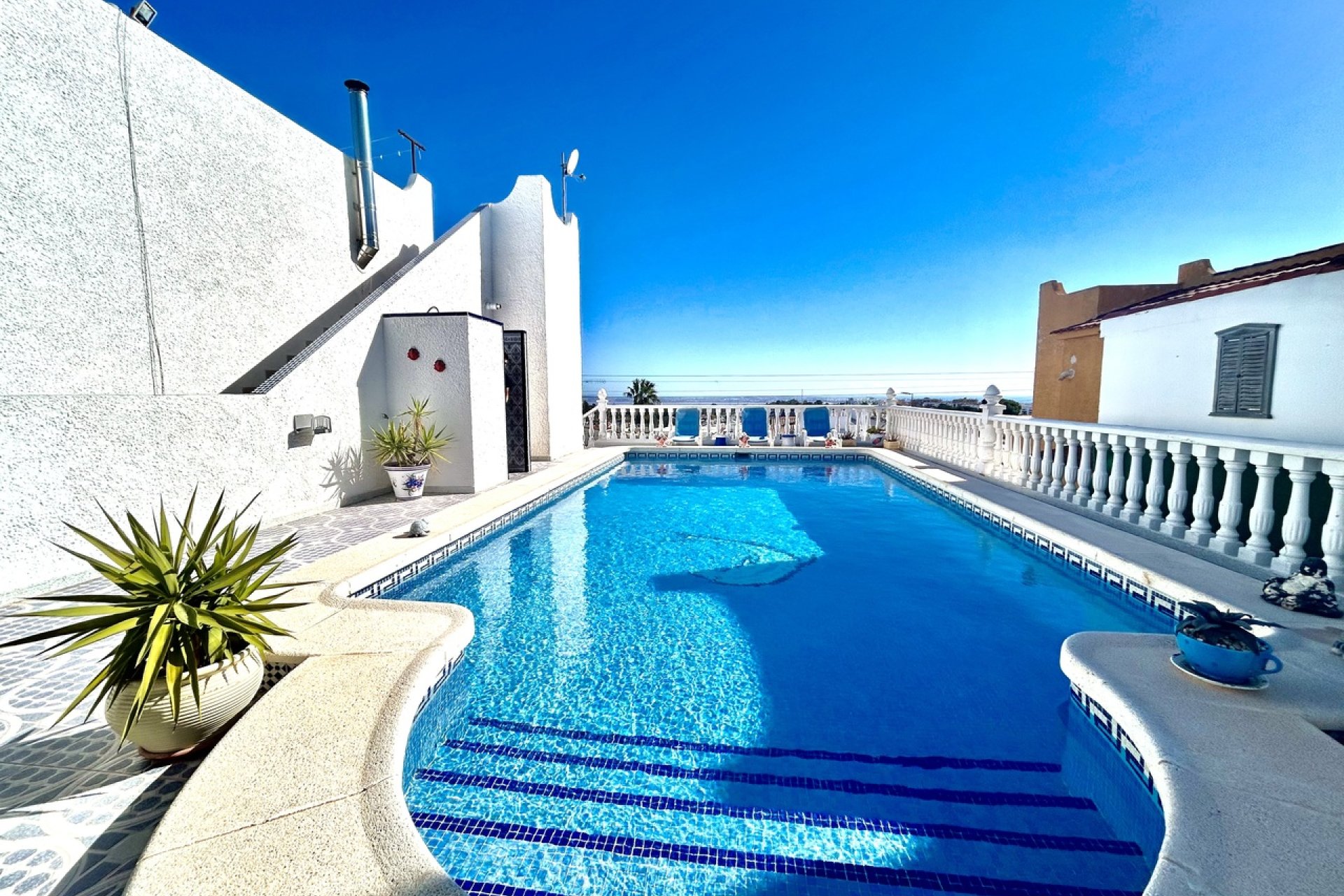 Revente - Villa -
Villamartin - Costa Blanca