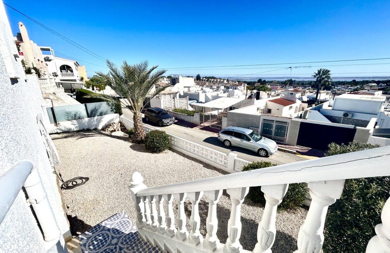 Revente - Villa -
Villamartin - Costa Blanca