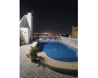 Revente - Villa -
Villamartin - Costa Blanca