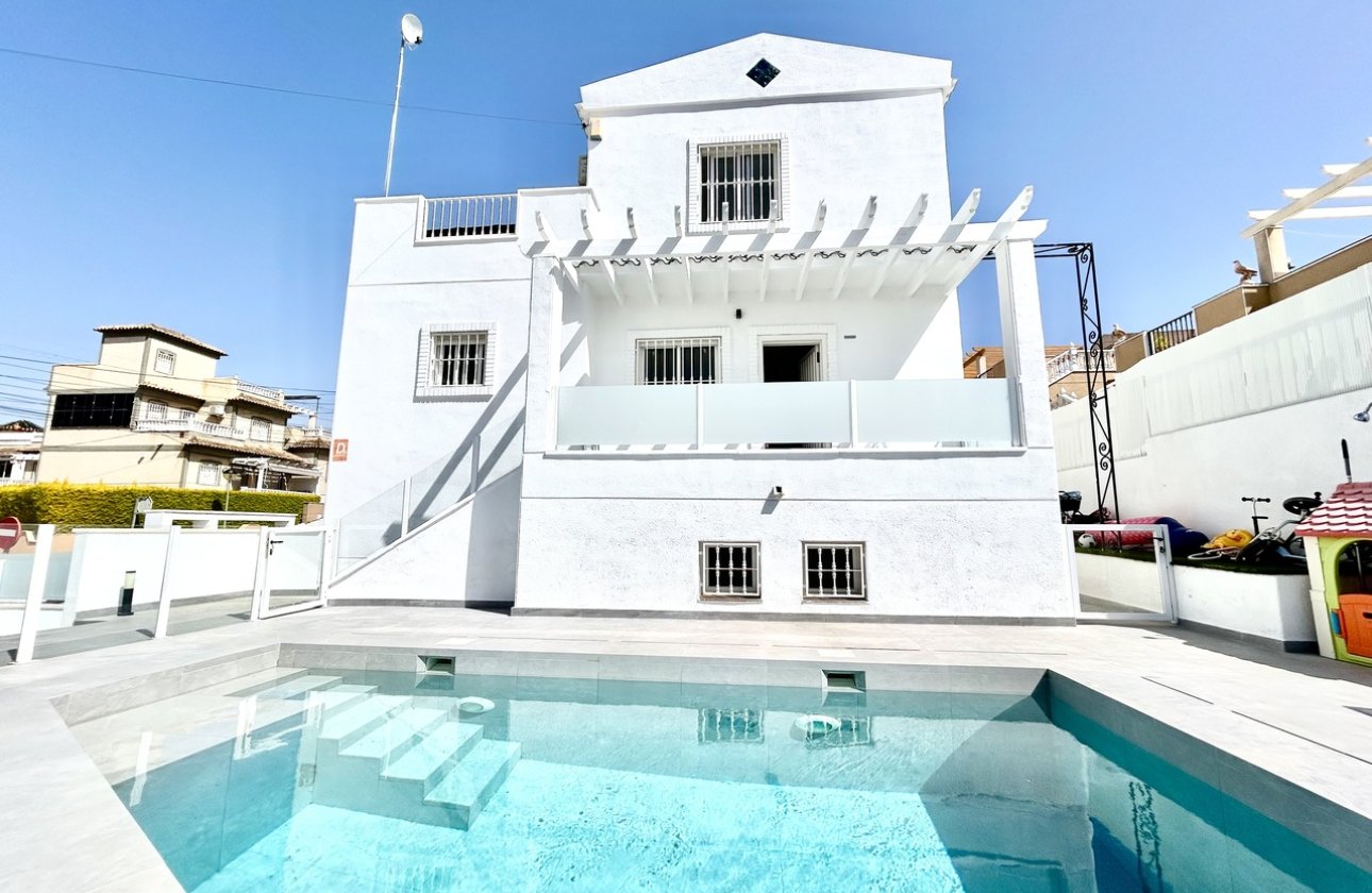 Revente - Villa -
Villamartin - Costa Blanca
