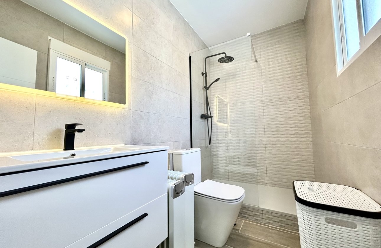 Revente - Villa -
Villamartin - Costa Blanca