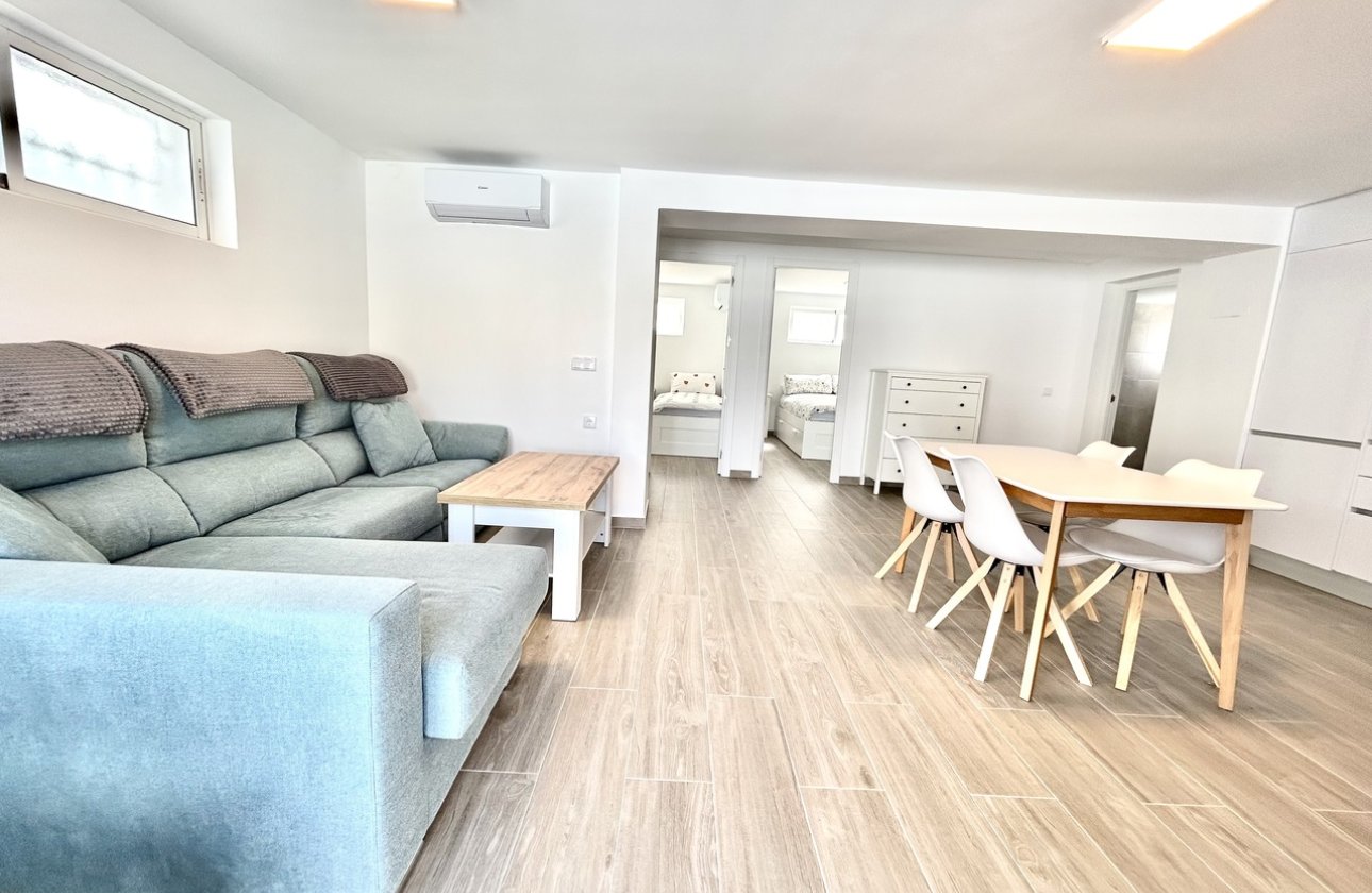 Revente - Villa -
Villamartin - Costa Blanca