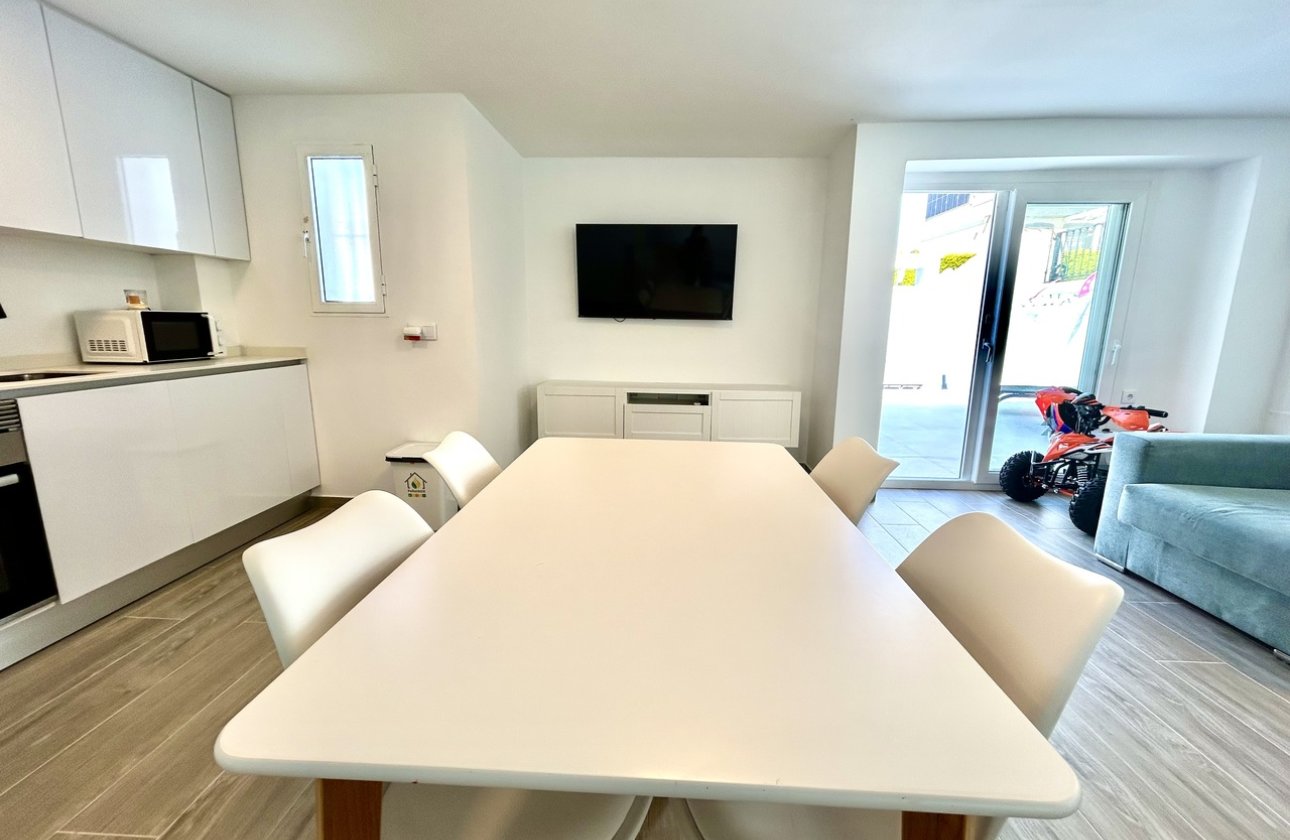 Revente - Villa -
Villamartin - Costa Blanca