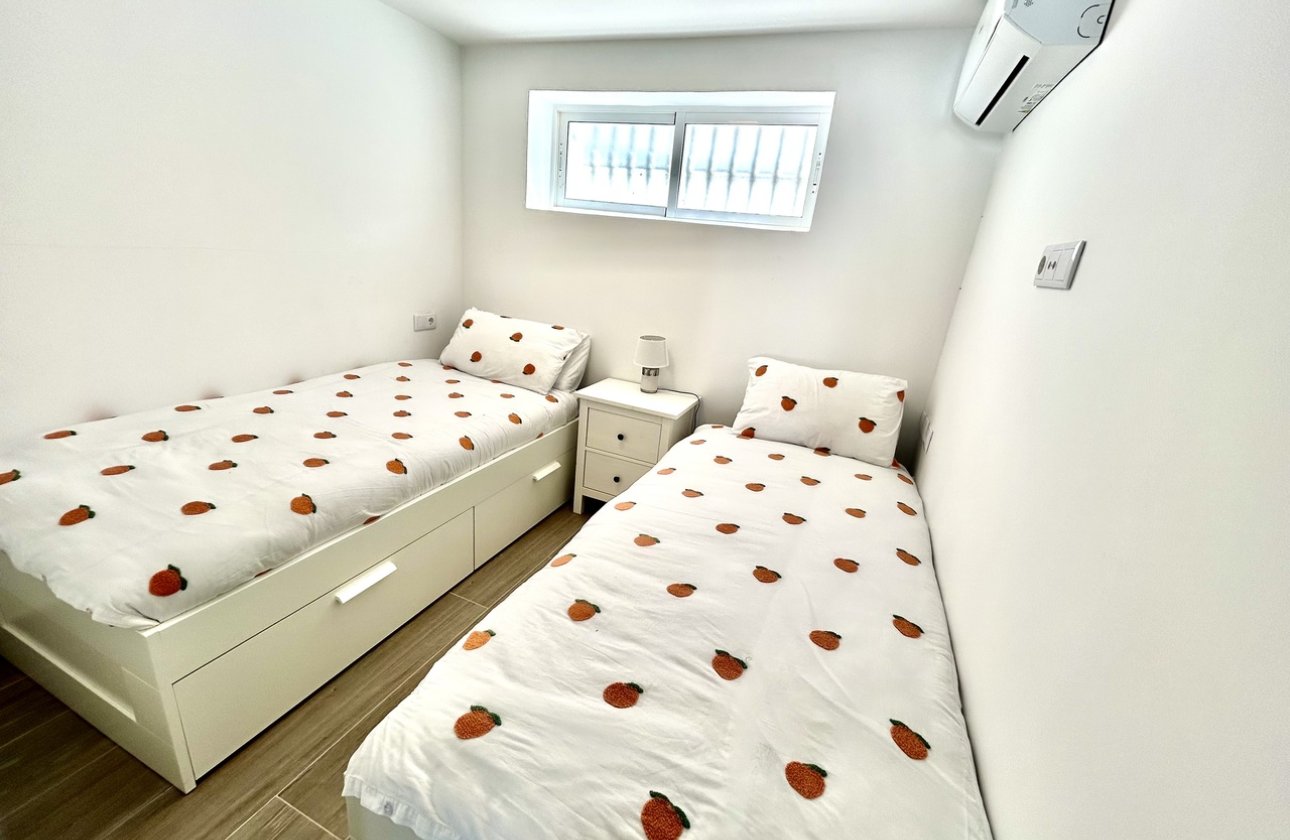 Revente - Villa -
Villamartin - Costa Blanca