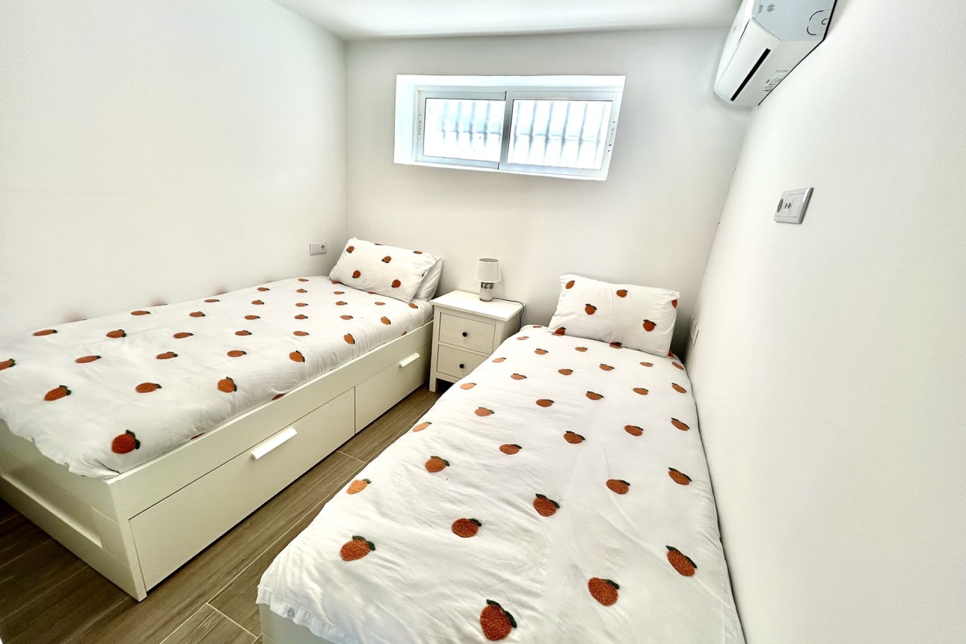 Revente - Villa -
Villamartin - Costa Blanca