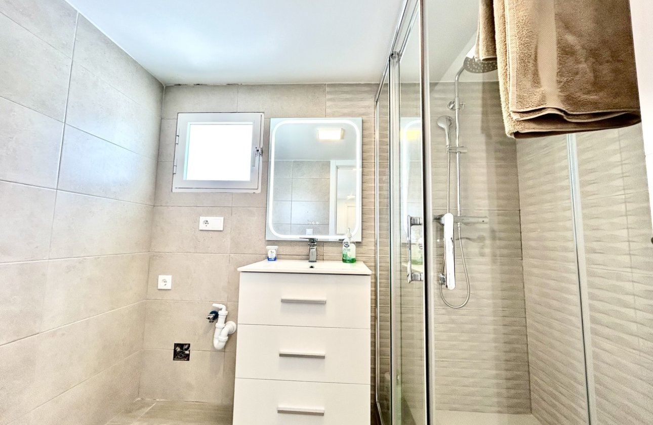 Revente - Villa -
Villamartin - Costa Blanca