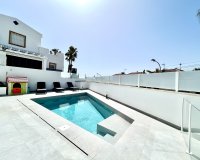 Revente - Villa -
Villamartin - Costa Blanca
